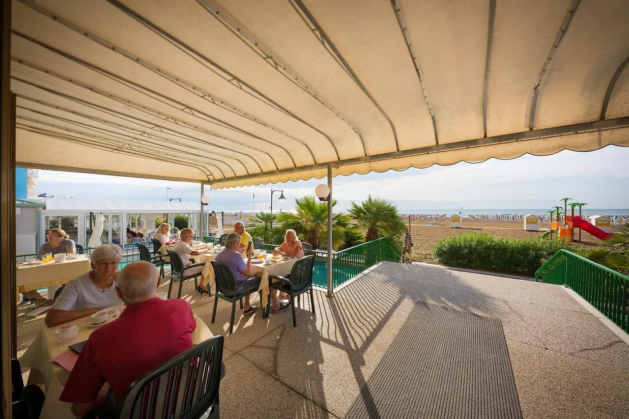 Hotel Royal Garnì Caorle 3*,  Italia